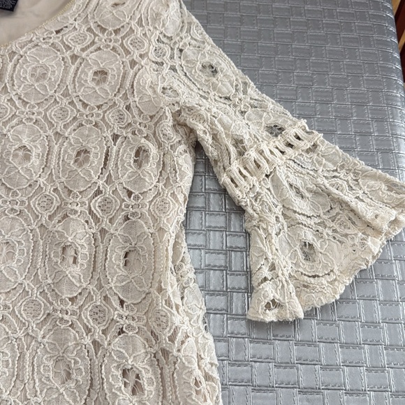 Lauren Michelle Cream Lace V-Neck Top Women’s Small 3/4 Sleeve Blouse - Picture 4 of 9